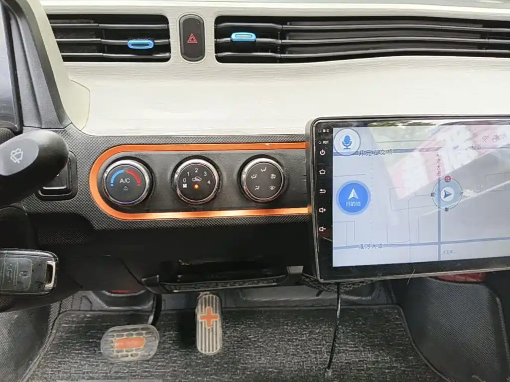 Wuling MINIEV — миниатюра 13