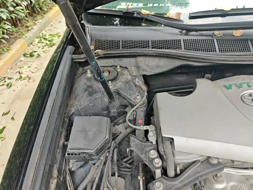 Toyota Camry — миниатюра 21