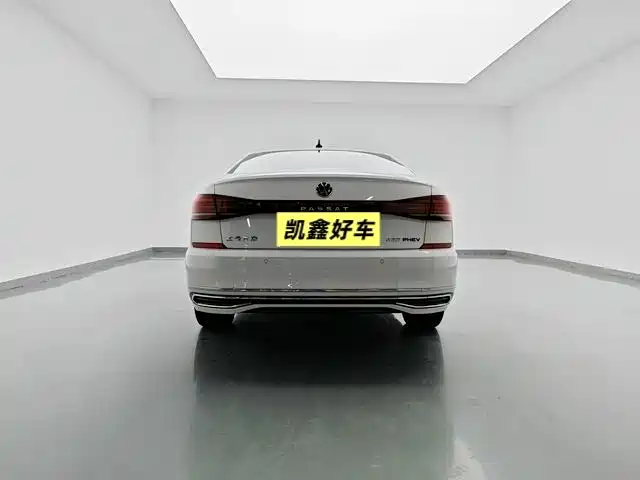 Volkswagen Passat PHEV — миниатюра 5