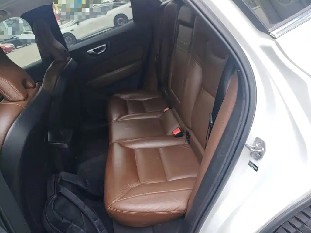 Volvo XC60 — миниатюра 22
