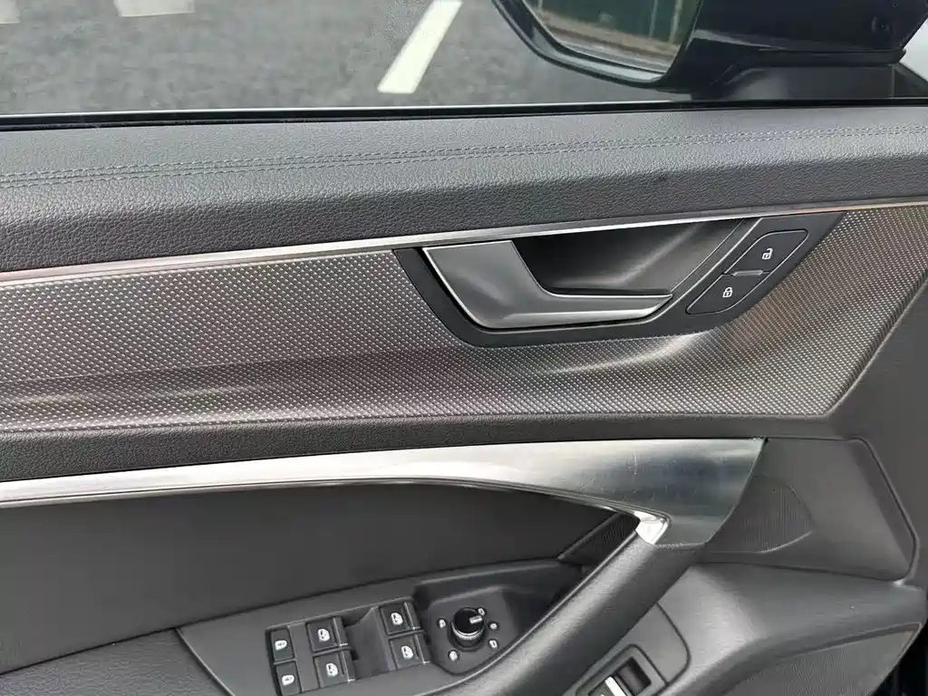 Audi A6L — миниатюра 5