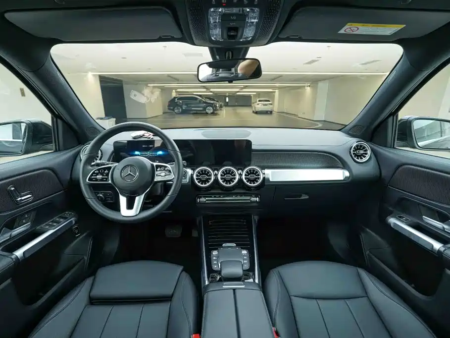 Mercedes-Benz GLB — миниатюра 18