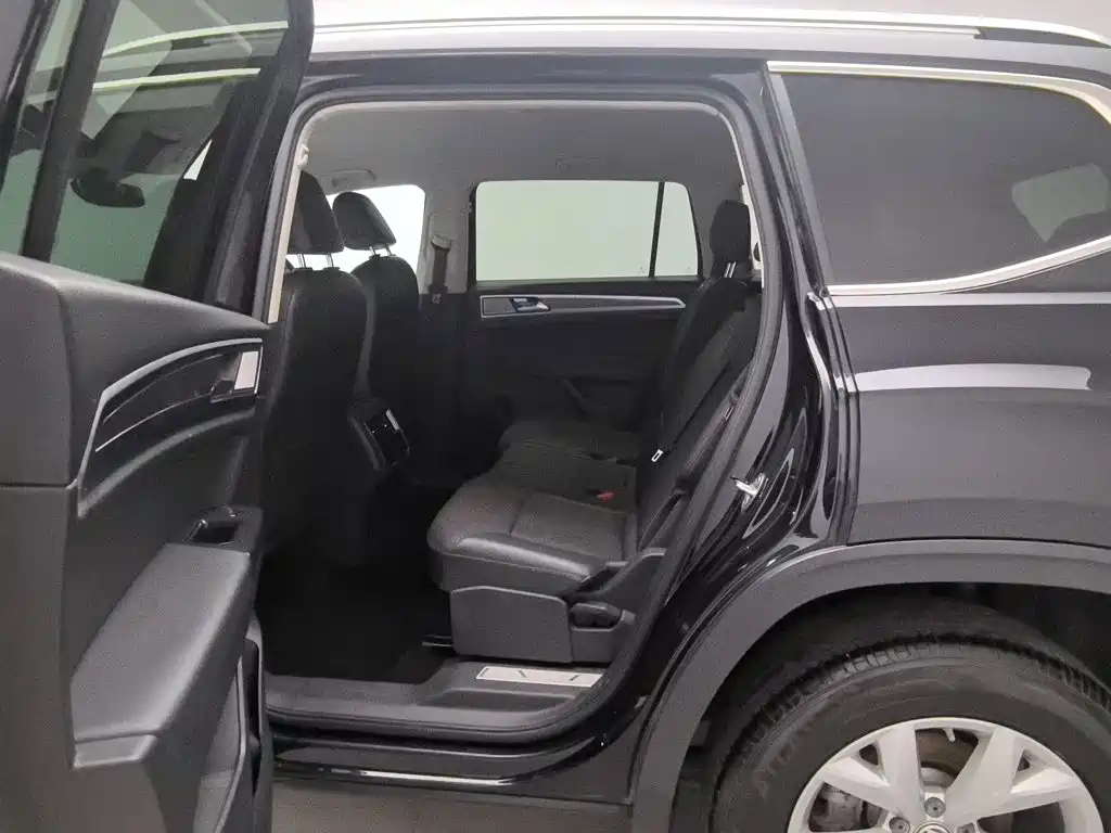 Volkswagen Teramont — миниатюра 15