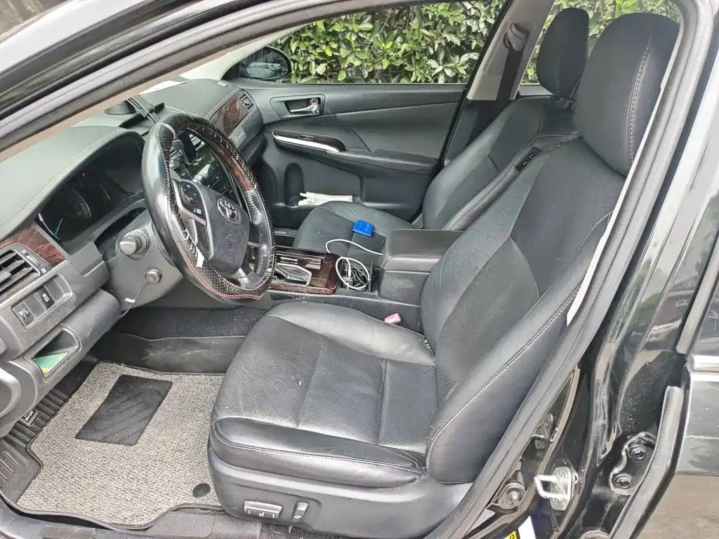 Toyota Camry — миниатюра 12