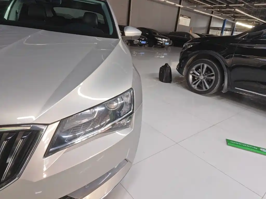 Skoda Superb — миниатюра 18