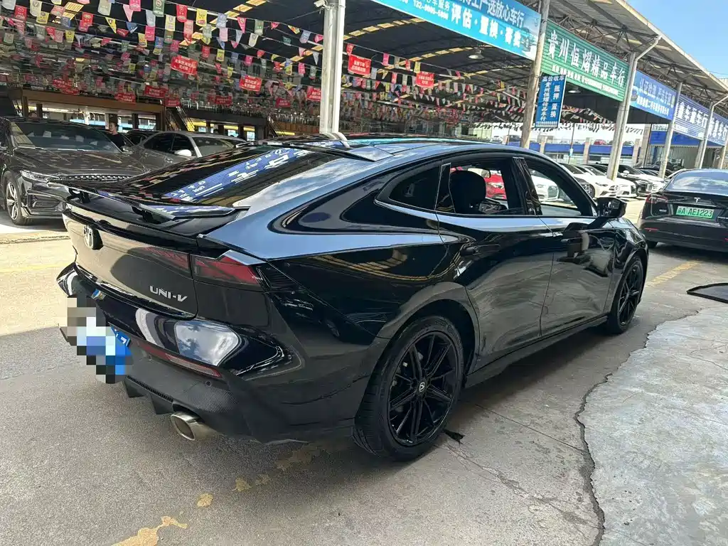 Changan UNI-V — миниатюра 7
