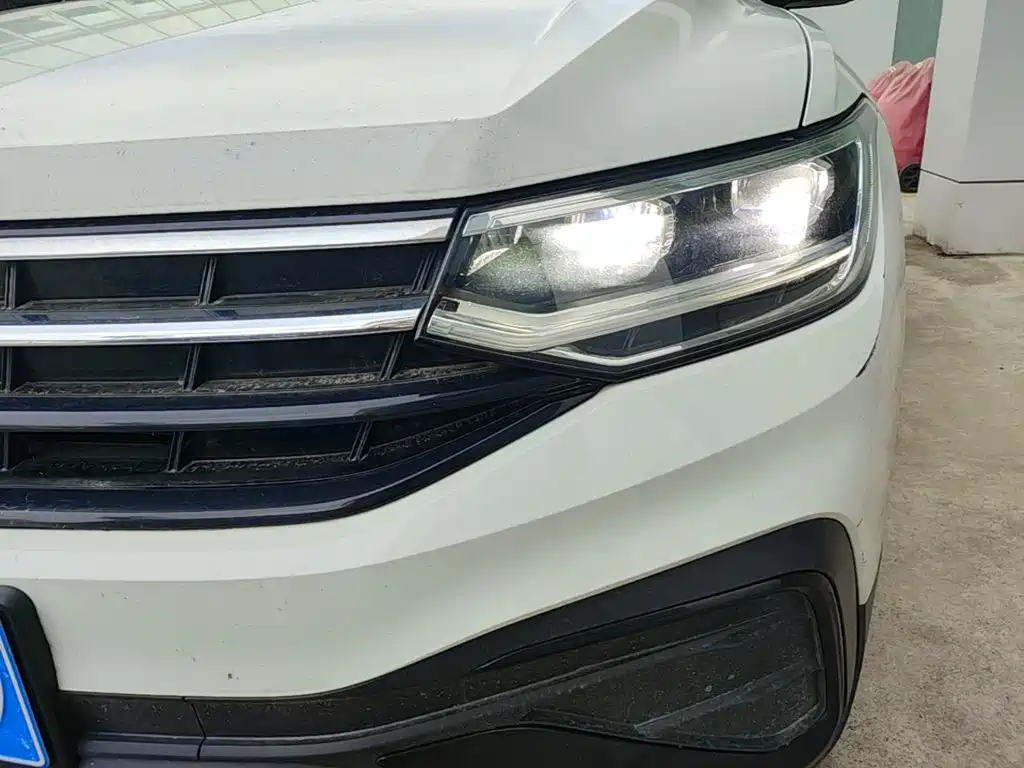 Volkswagen Tiguan L — миниатюра 24