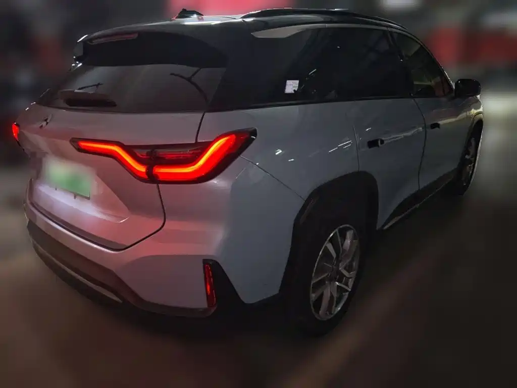 NIO ES6 — миниатюра 4