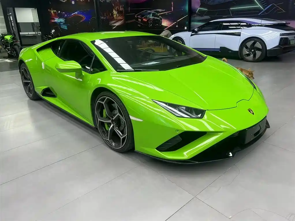 LAMBORGHINI HURACÁN