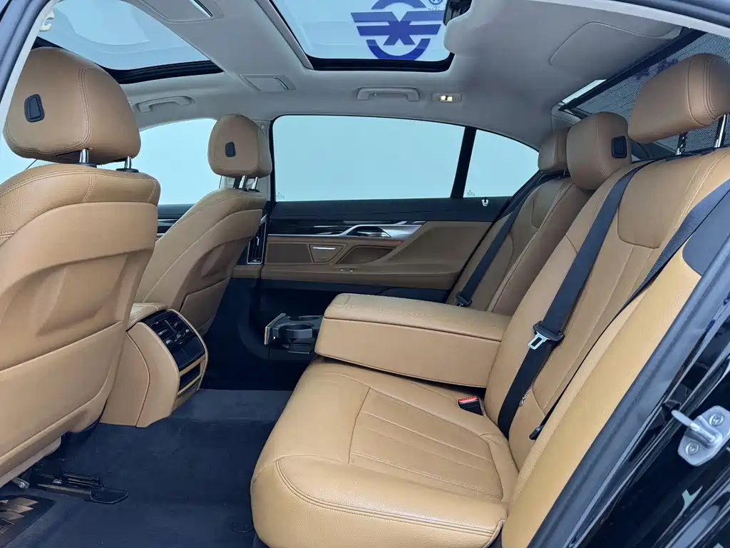 BMW 7 Series 7 2016 730Li Lead