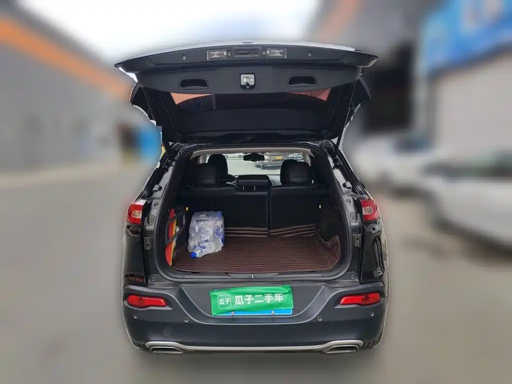 Jeep Cherokee — миниатюра 15