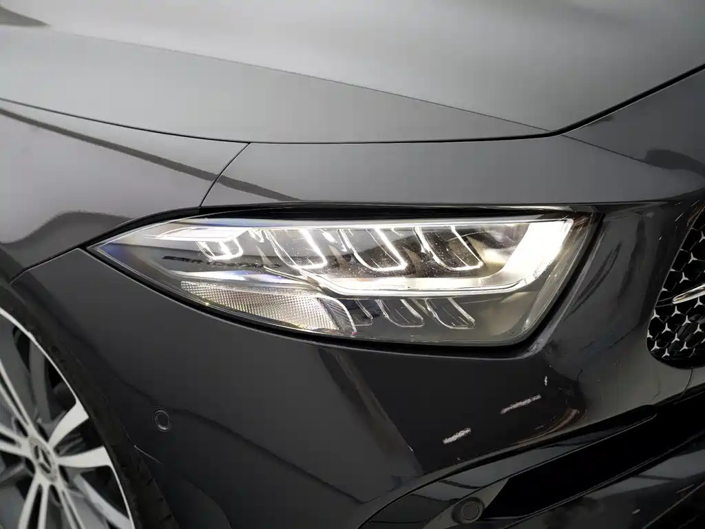 Mercedes-Benz CLS — миниатюра 21
