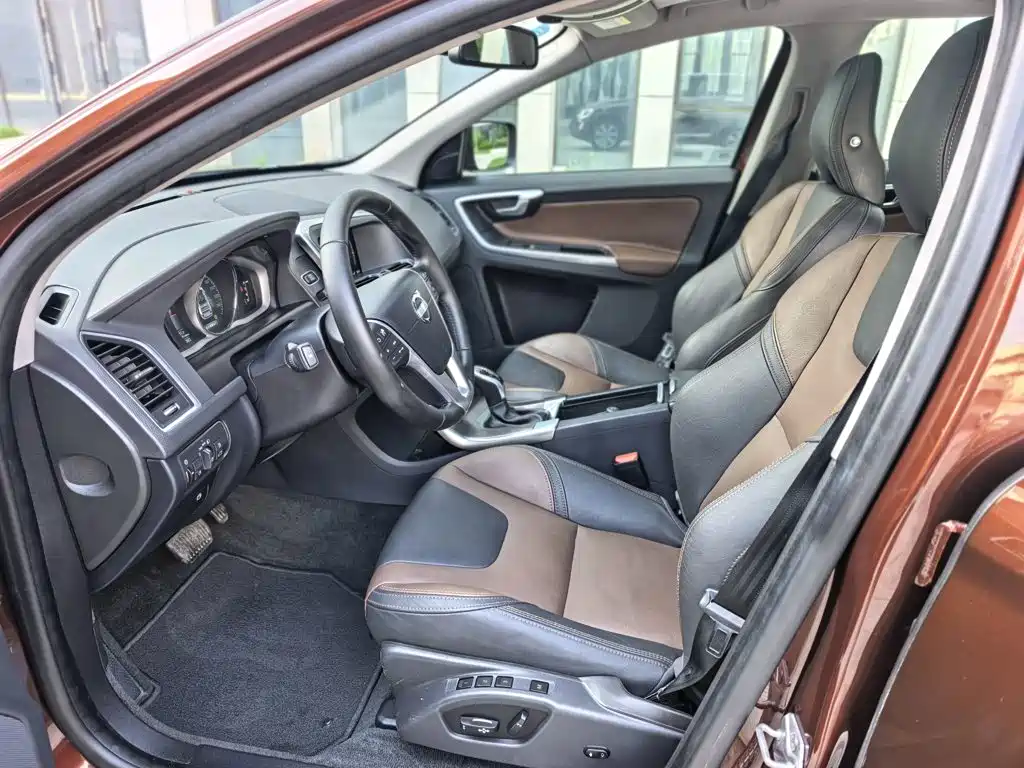 Volvo XC60 — миниатюра 12