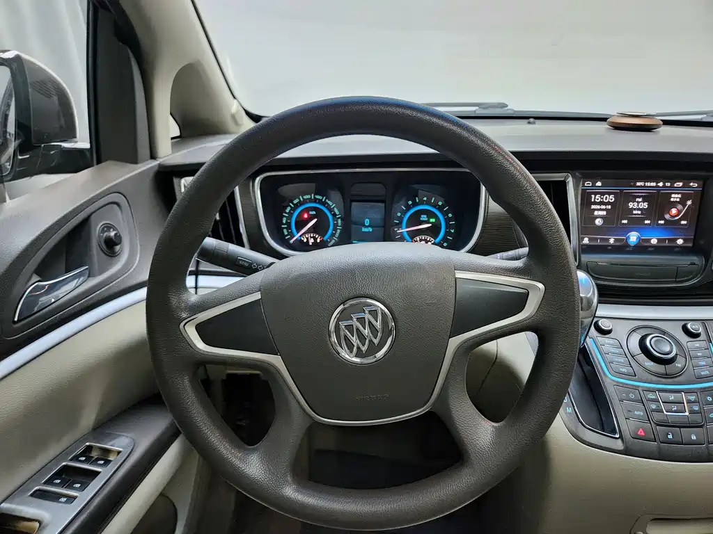 Buick GL8 2013 2.4L CT Luxury Comfort