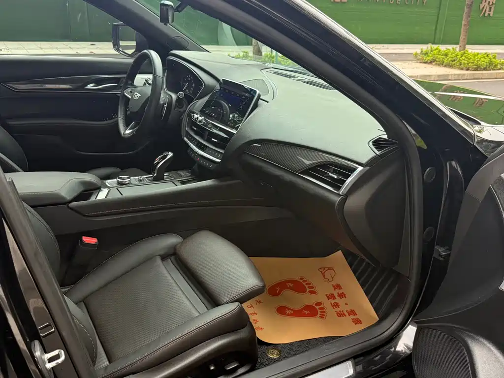 Cadillac CT5 — миниатюра 13