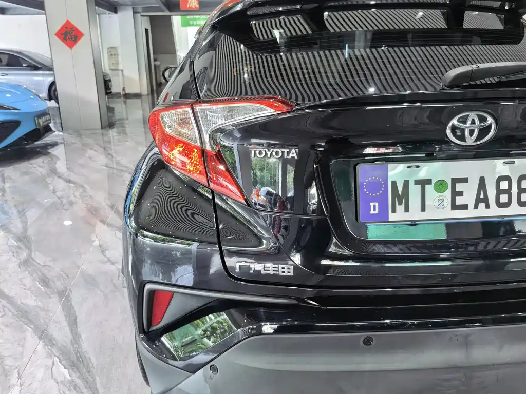Toyota C-HR — миниатюра 25