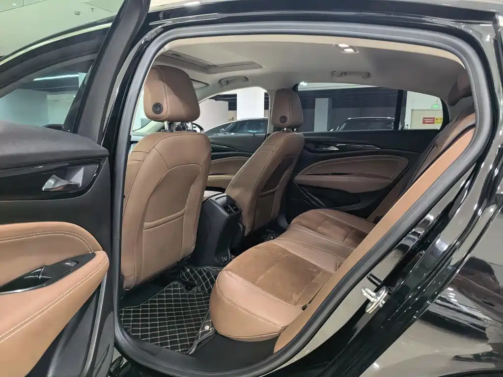 Buick Regal — миниатюра 8