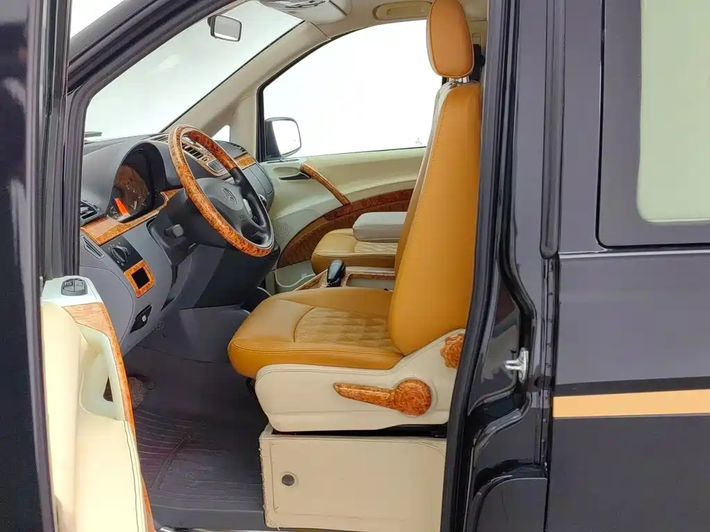 Mercedes-Benz Vito — миниатюра 8