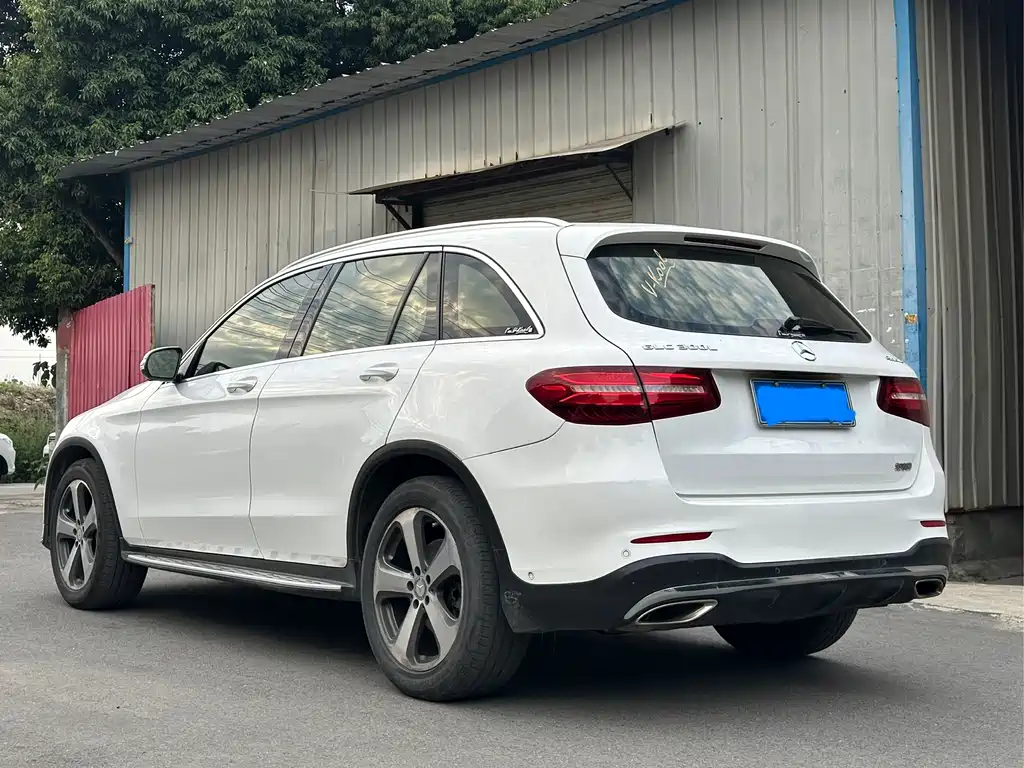 Mercedes-Benz GLC 2017 GLC 300 4MATIC