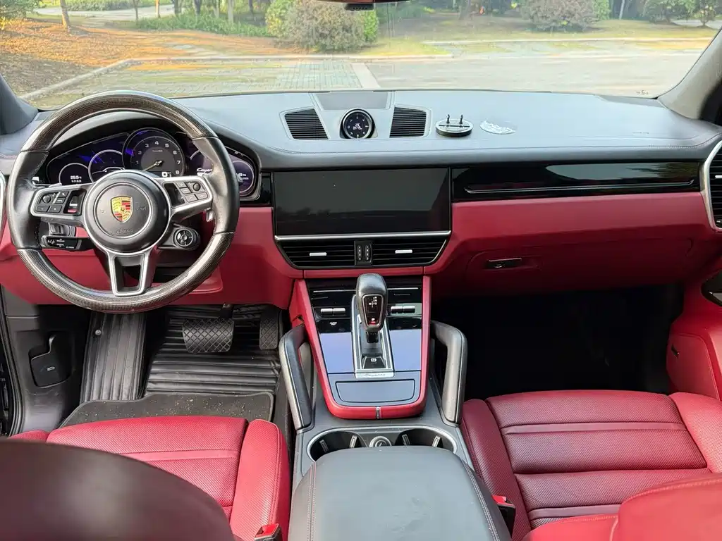 Porsche Cayenne Hybrid — миниатюра 5