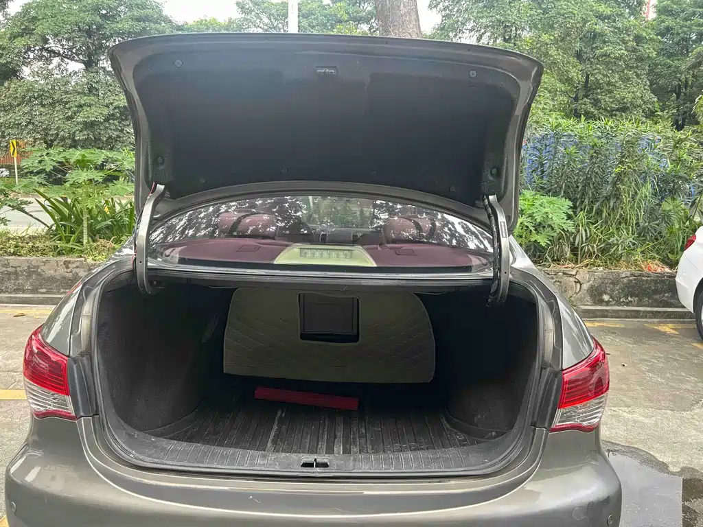 Nissan Sylphy — миниатюра 8
