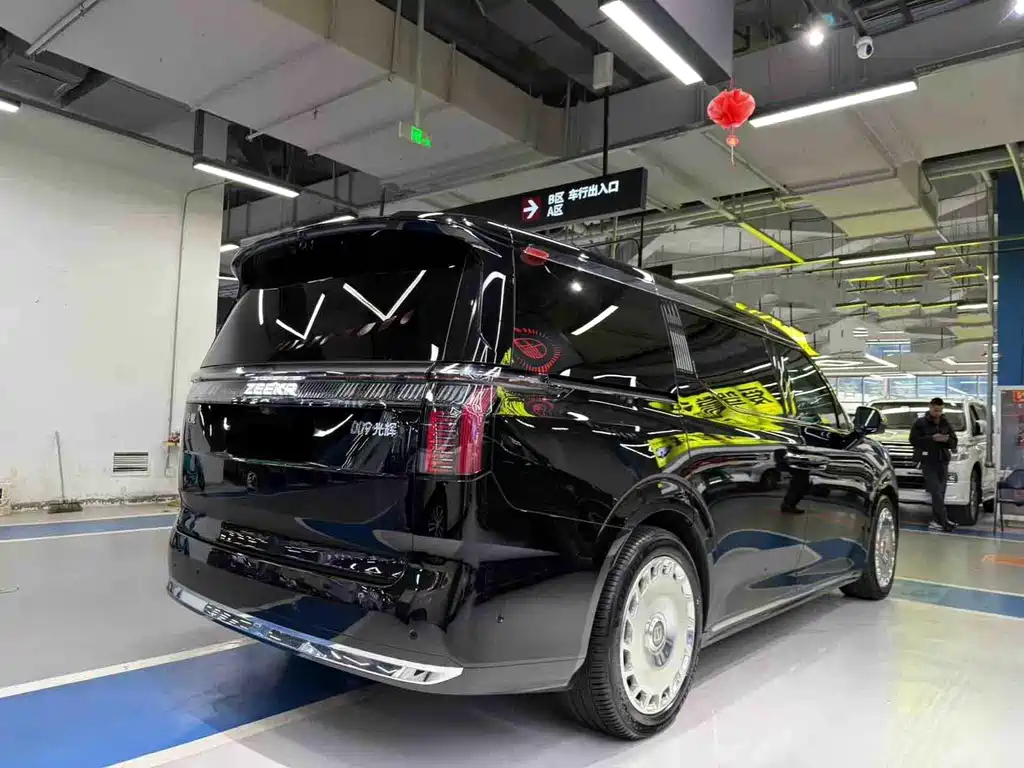 ZEEKR EXTREME KRYPTON 009