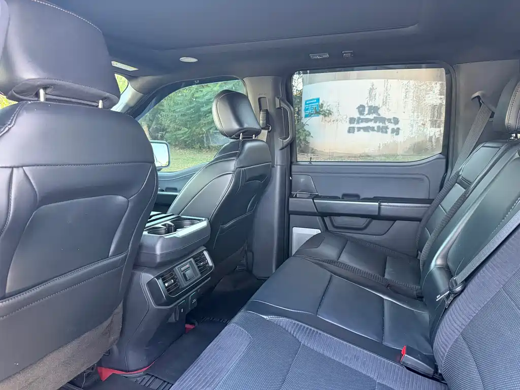 Ford F-150 Raptor — миниатюра 7