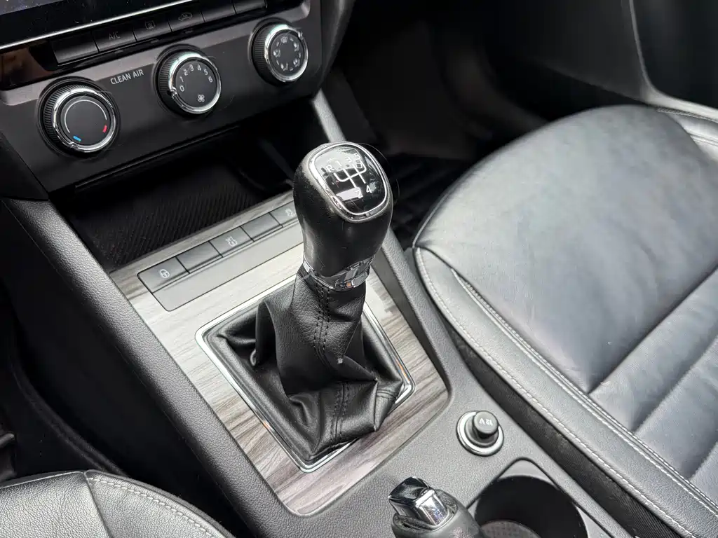 Skoda Octavia — миниатюра 13