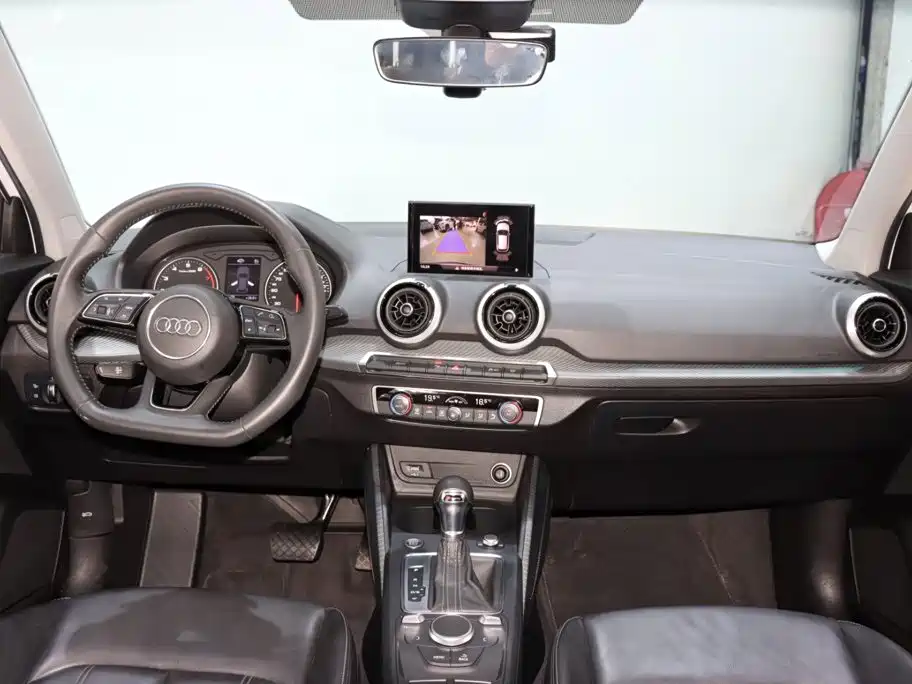 Audi Q2L — миниатюра 12