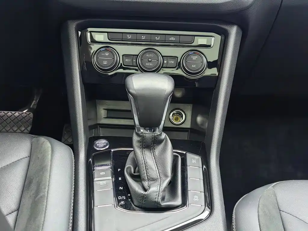 Volkswagen Tiguan L — миниатюра 13