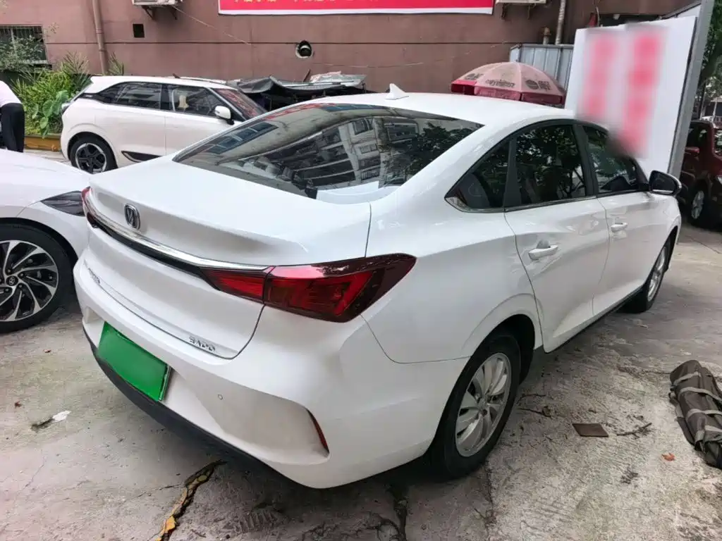Changan Eado New Energy — миниатюра 7
