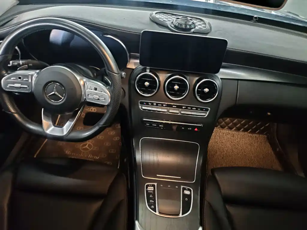 Mercedes-Benz C-Class — миниатюра 12