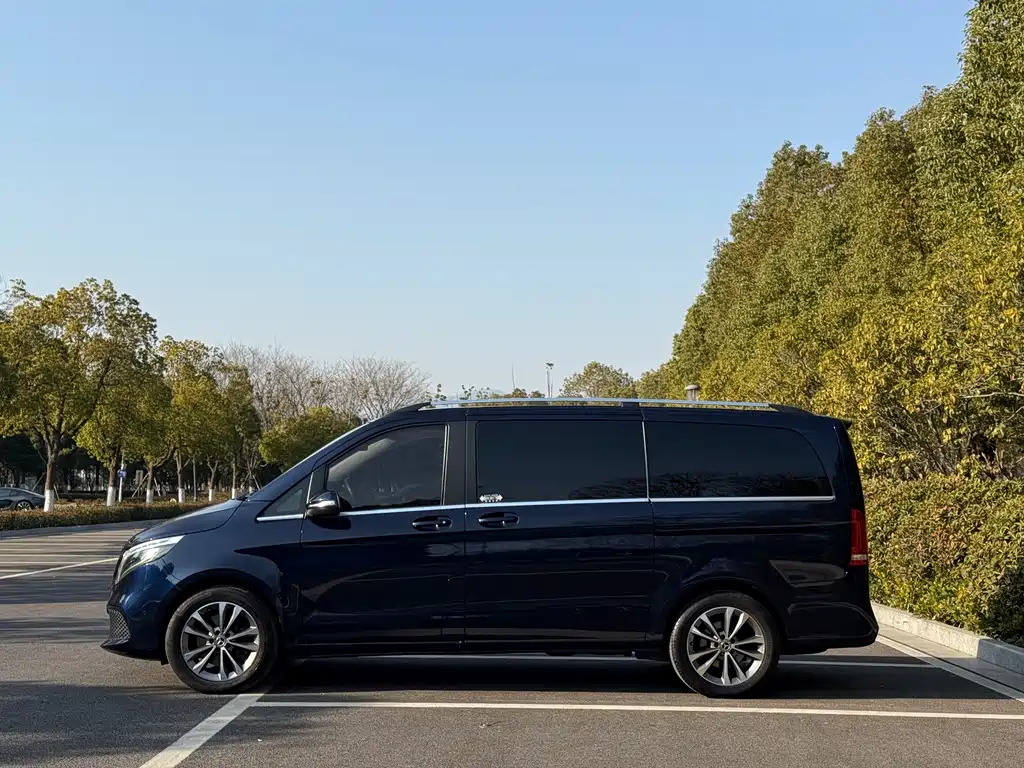 MERCEDES-BENZ V CLASS