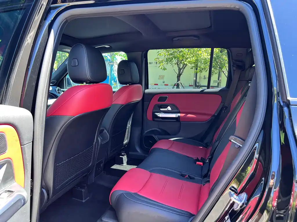 MERCEDES-BENZ GLB AMG