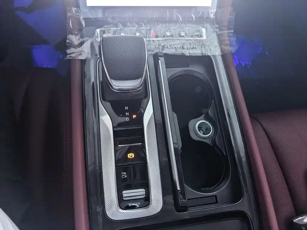 Hongqi Hongqi H5 PHEV — миниатюра 7