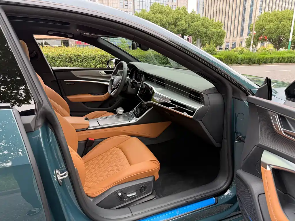 Audi A7L — миниатюра 10