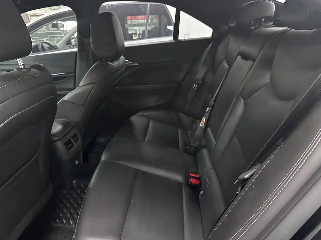 Cadillac CT4 — миниатюра 10