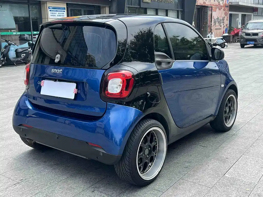 smart Smart Fortwo — миниатюра 10