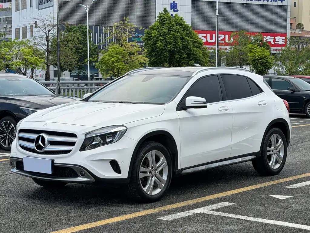 Mercedes-Benz GLA