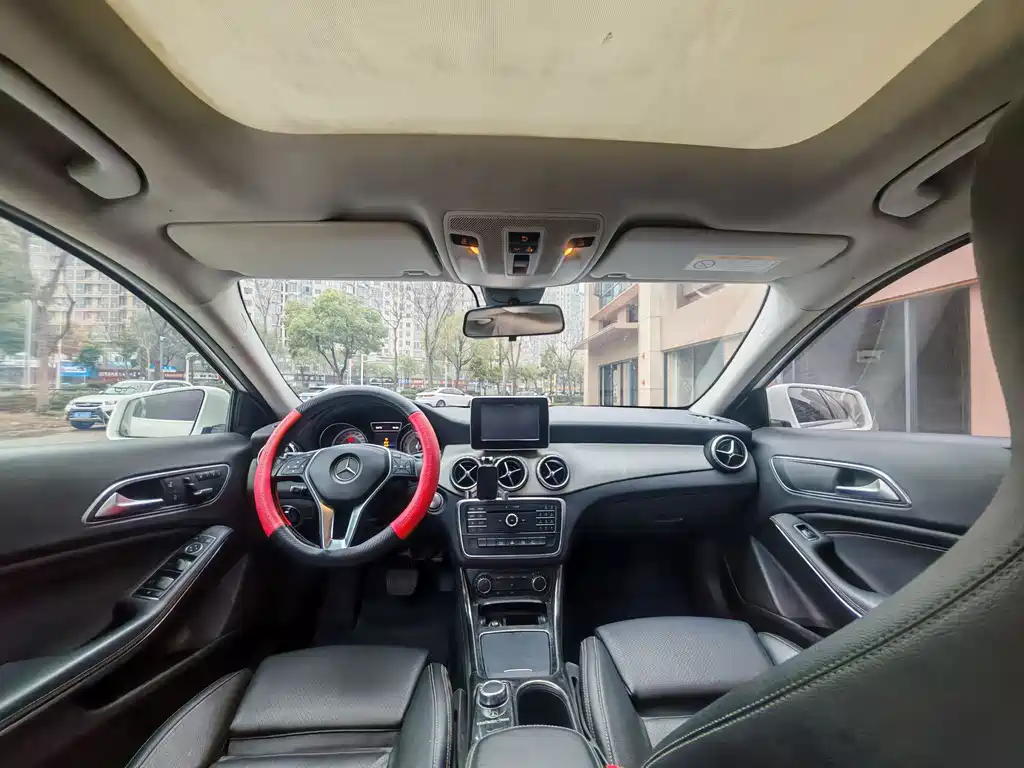 Mercedes-Benz GLA 2016 GLA 200 Fashion