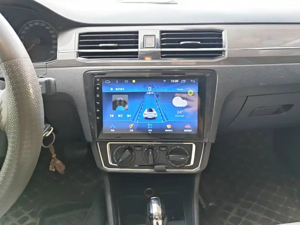 Volkswagen Santana — миниатюра 13