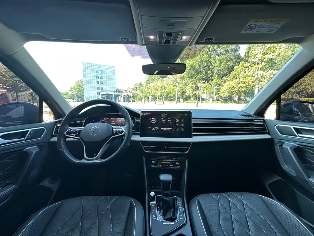 VOLKSWAGEN TIGUAN L NEW ENERGY