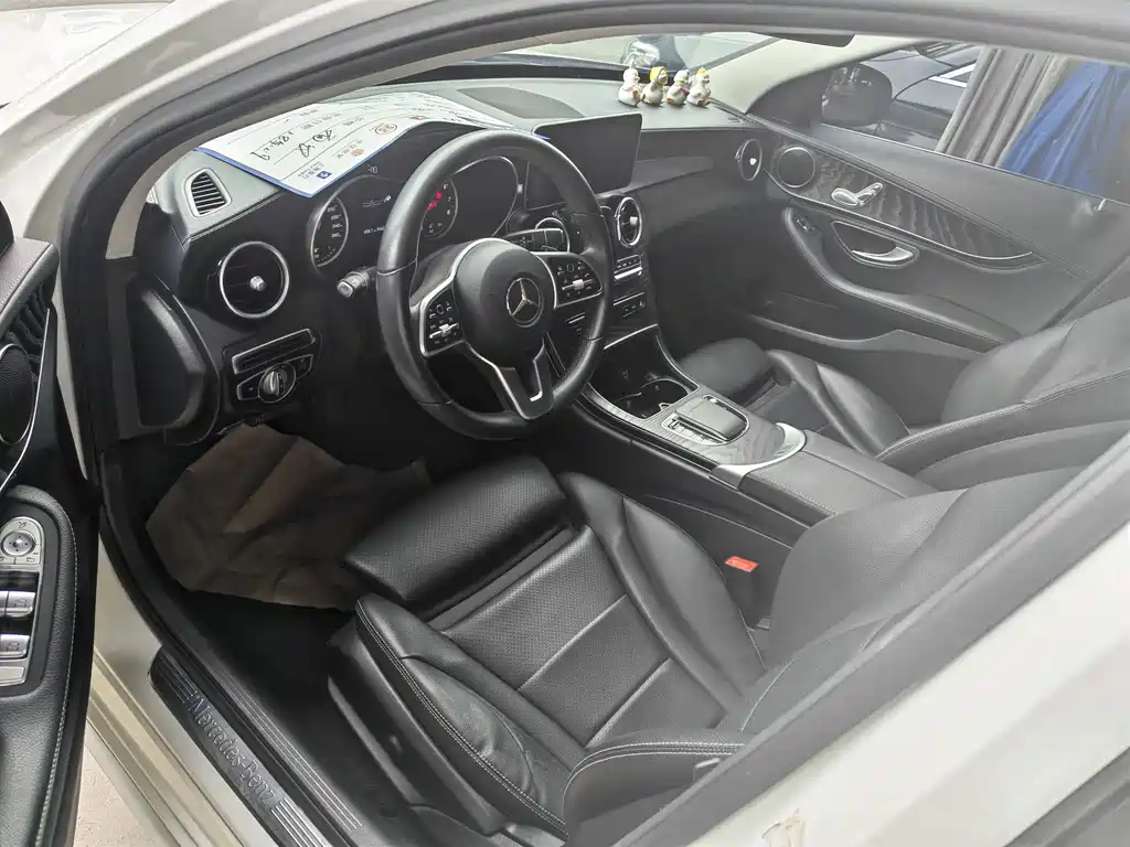 Mercedes-Benz C-Class — миниатюра 4