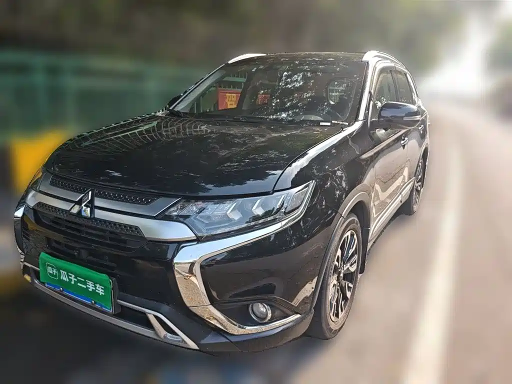 Купить Mitsubishi Outlander