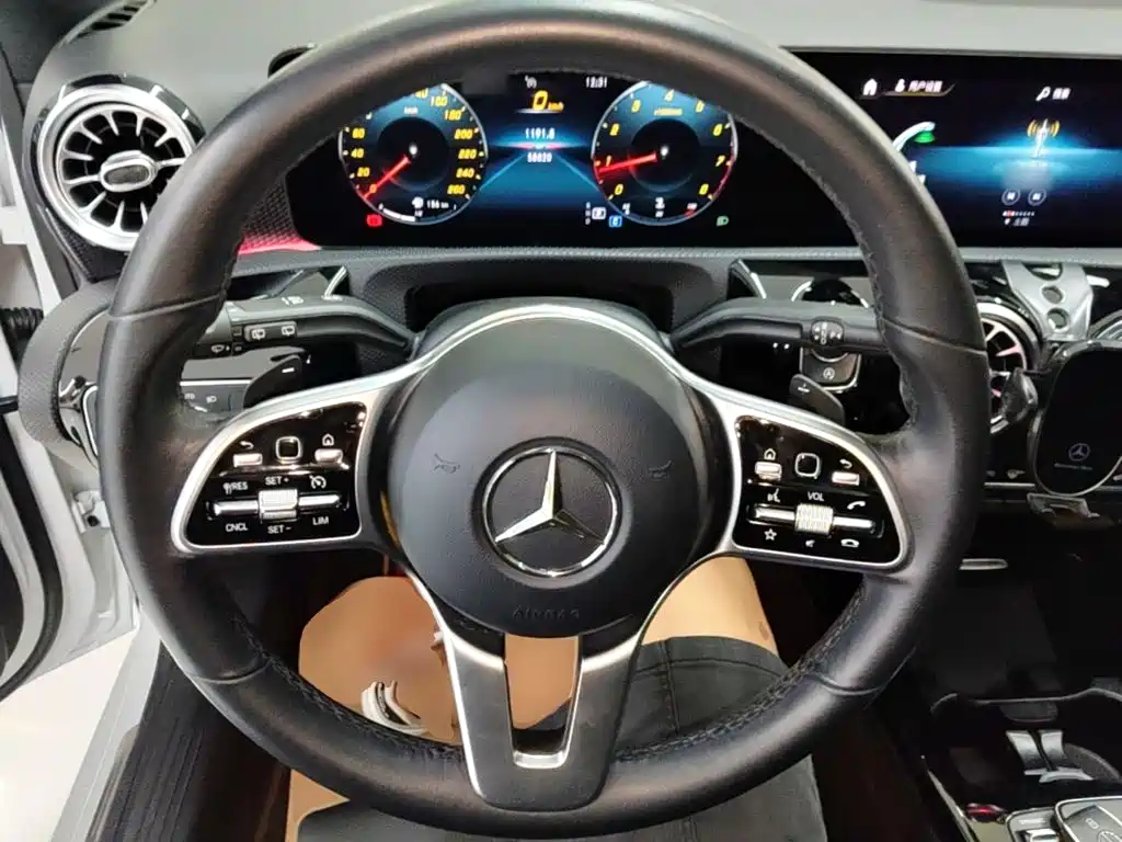 Mercedes-Benz A-Class (Import) — миниатюра 11