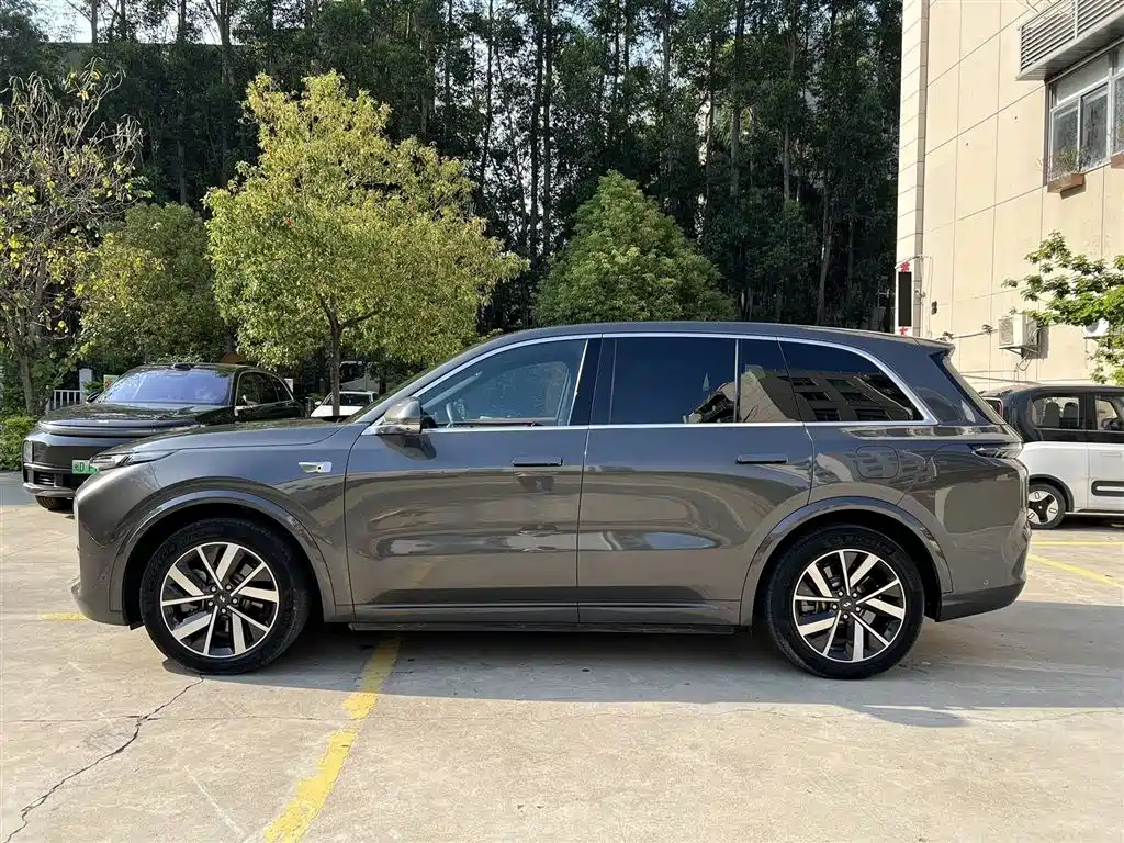 Li Auto L8 2023 Pro