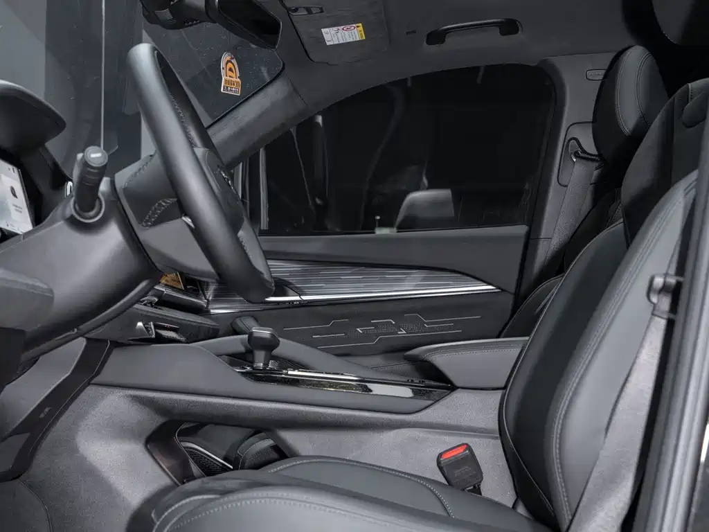 Geely Xingyue L — миниатюра 11