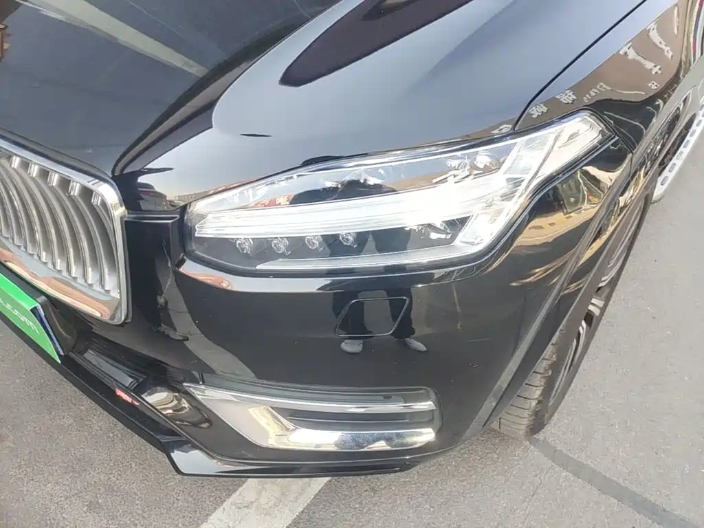 Volvo XC90 — миниатюра 24