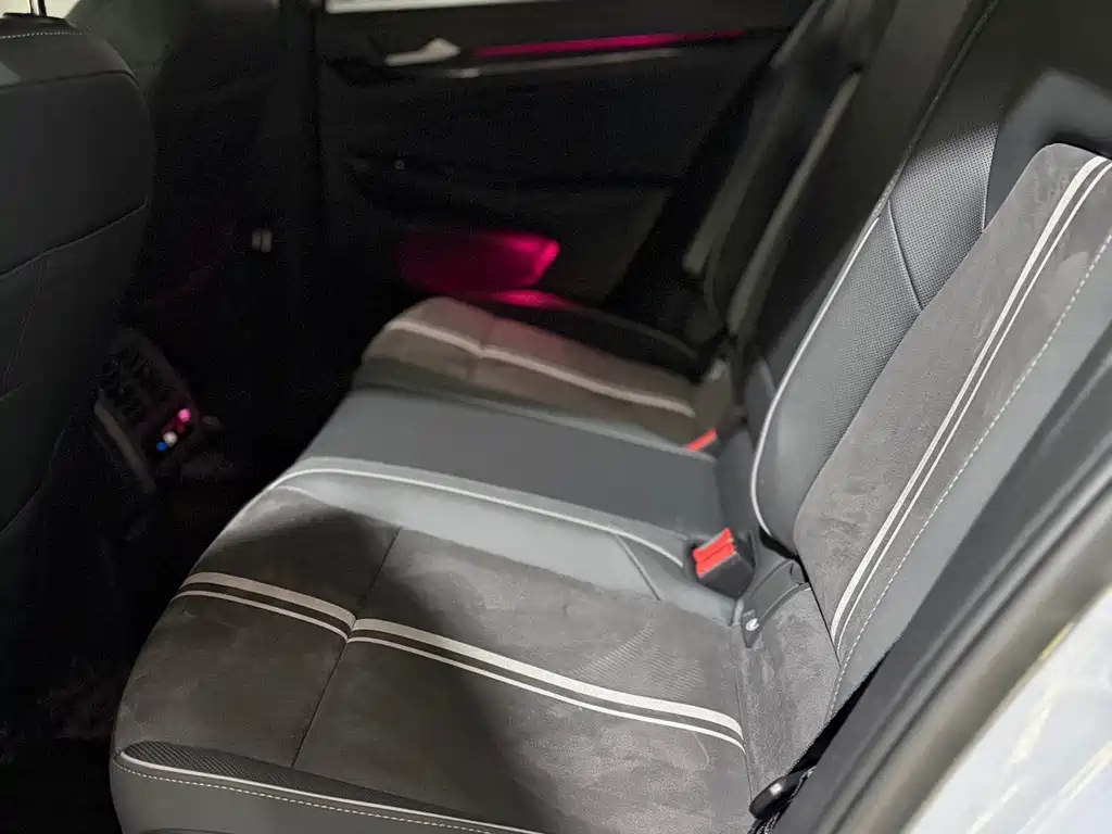 Volkswagen Golf — миниатюра 9