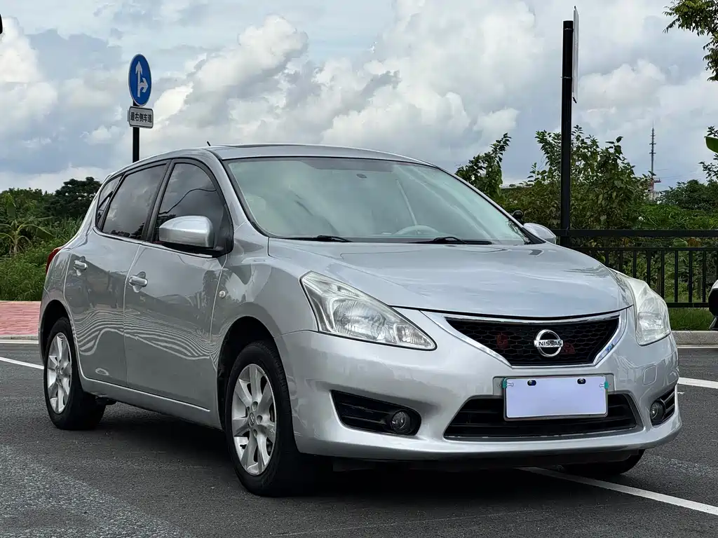 Nissan Tiida — миниатюра 2
